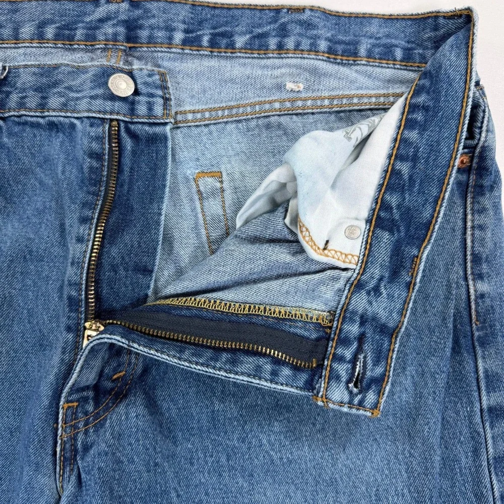 Vintage‎ Levi's 550 Relaxed Fit Jeans Mens 32x34 Light Wash Denim